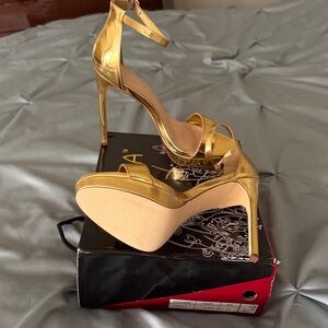 Liliana “Ivanka” Mirror Gold High Heel Platform Sandals